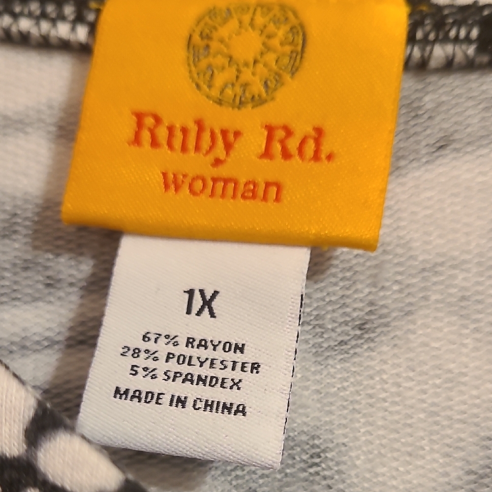 Ruby Rd. Black and White Patterned Blouse - Picture 2 of 3